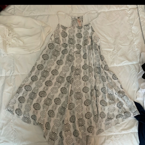 Summer Tunic Top Xhileration size Small - Picture 4 of 5